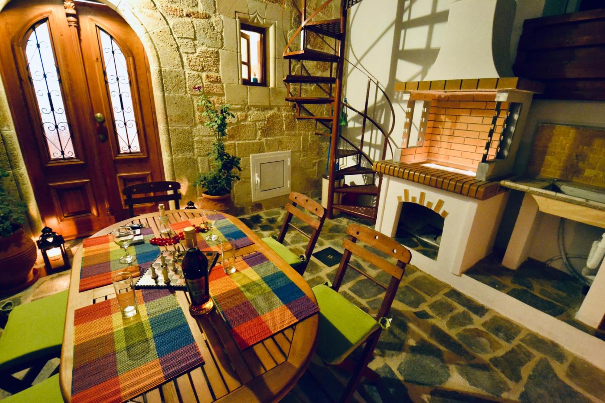 Villa Patitiri Traditional House With Hot Tub Archangelos  Exteriér fotografie