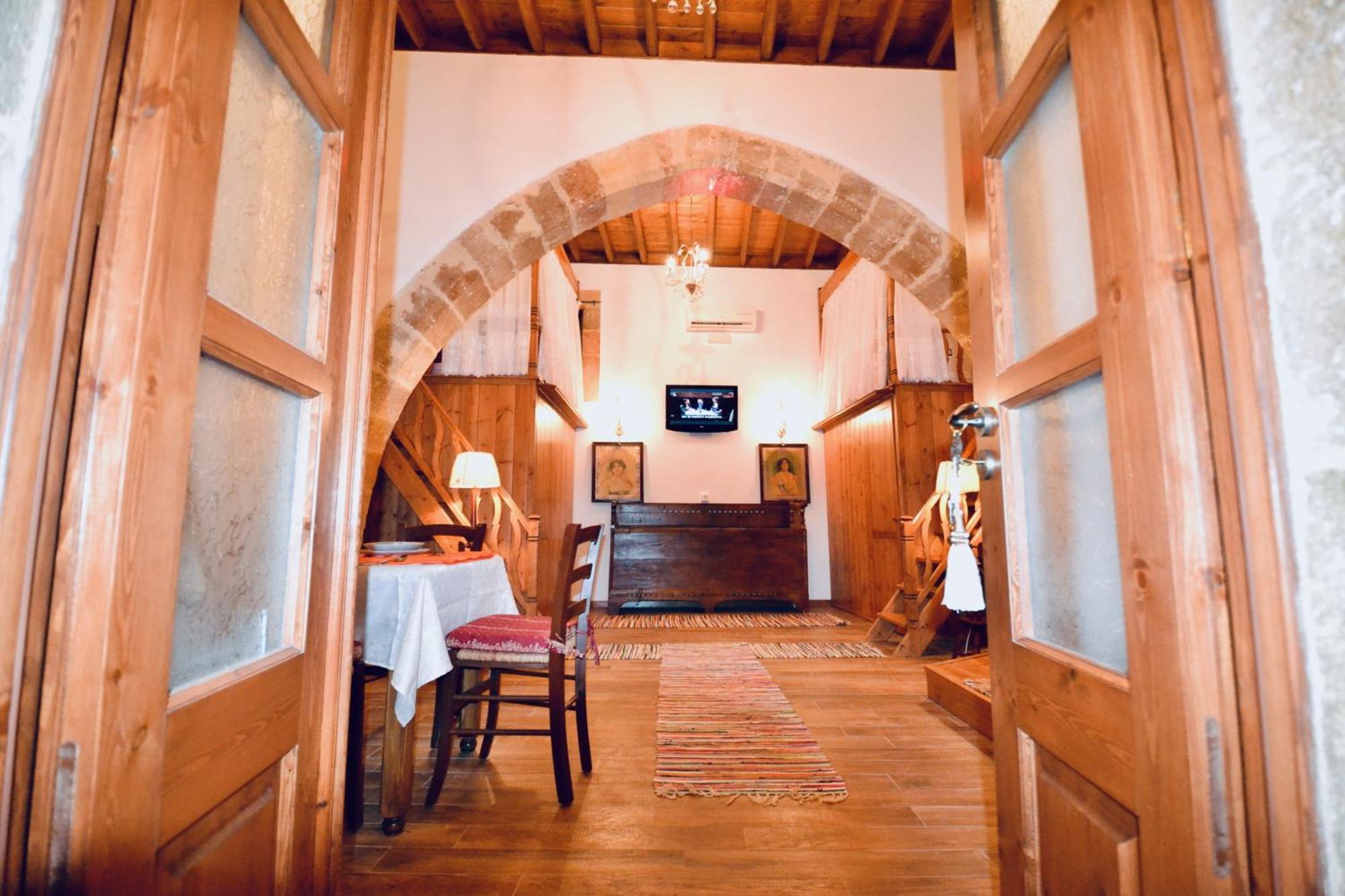 Villa Patitiri Traditional House With Hot Tub Archangelos  Exteriér fotografie